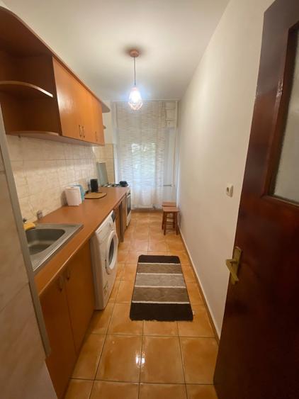 Garsonieră decomandată, mobilată în Timpuri Noi