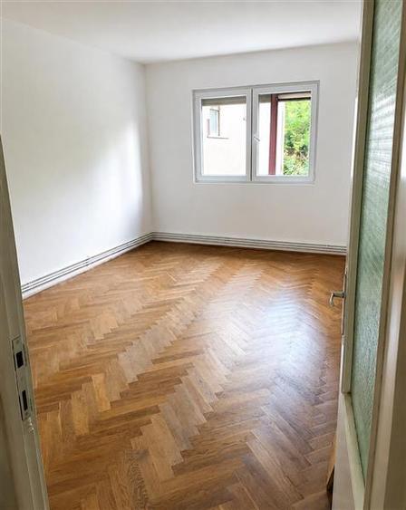 Apartament cu 2 camere decomandat în Astra
