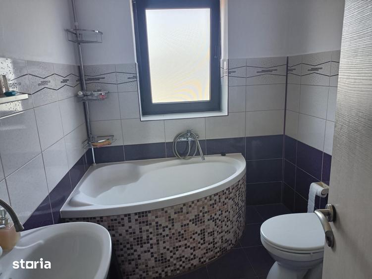 Casă cu 4 camere cu Teren 250 Mp în Crevedia