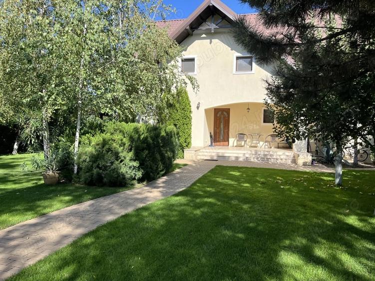 Casă cu Teren 600 Mp în Ostratu