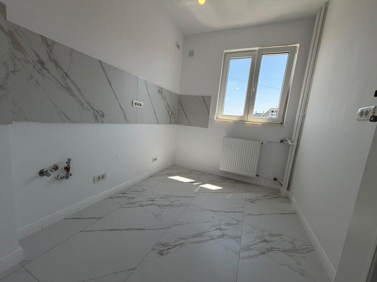 Apartament cu 2 camere decomandat în Tei