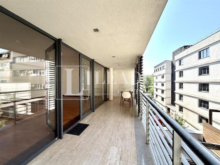Apartament cu 4 camere decomandat, mobilat în Dorobanți