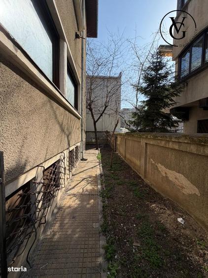 Casă cu Teren 296.41 Mp în Capitale