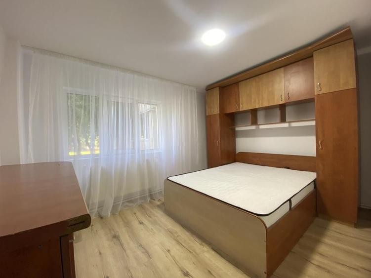Apartament cu 3 camere decomandat în Rahova