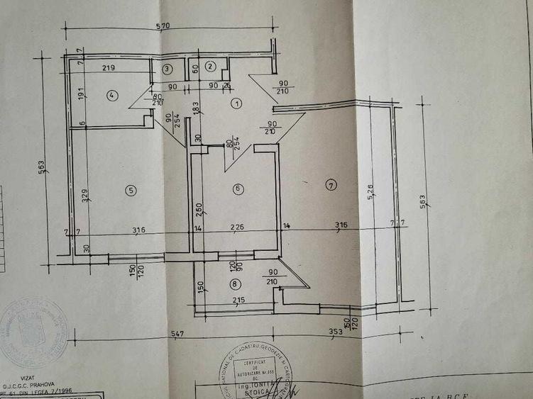 Apartament cu 2 camere decomandat în Republicii