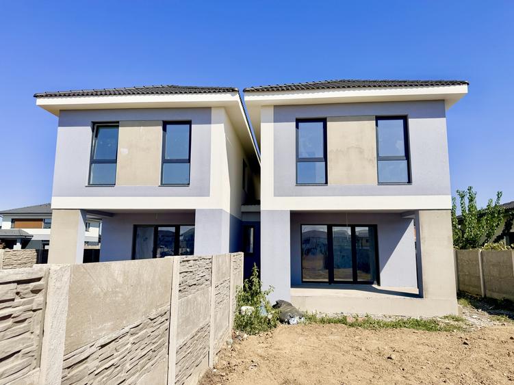 Duplex cu 4 camere cu Canalizare în Moșnița Nouă