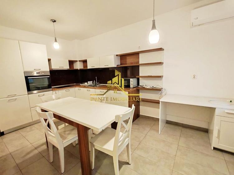 Apartament cu 2 camere semidecomandat, mobilat în Bună Ziua