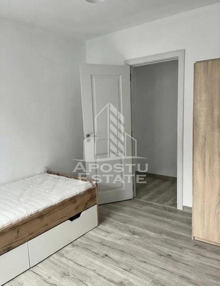 Apartament cu 3 camere semidecomandat în Dacia