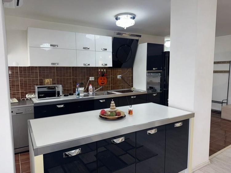 Apartament cu 4 camere decomandat în Exercițiu