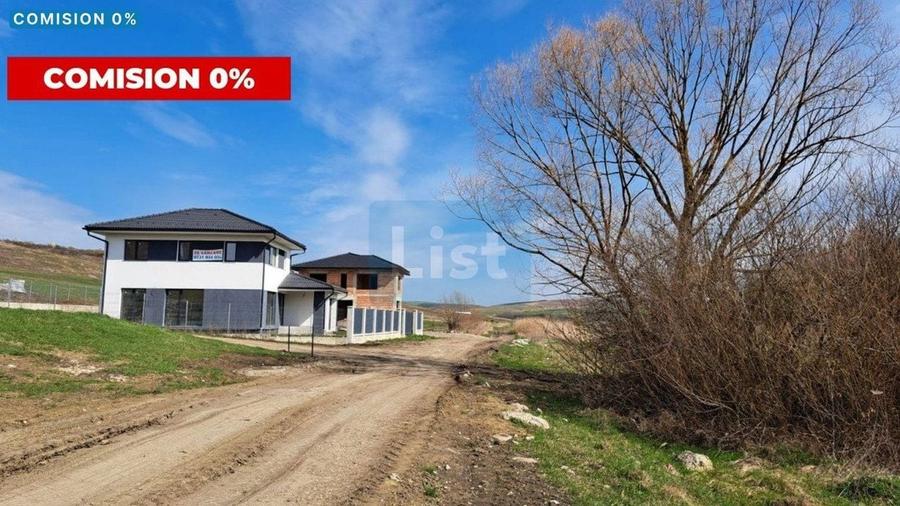 Casă cu 5 camere cu Canalizare în Dezmir
