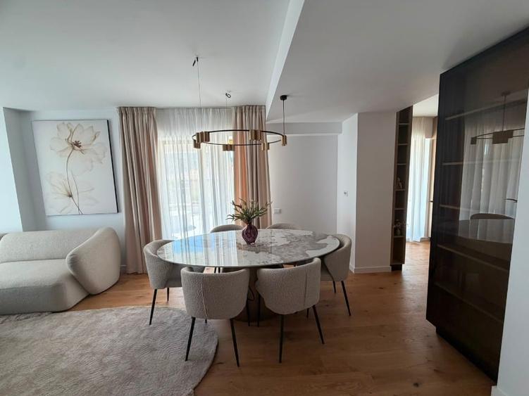 Apartament cu 3 camere decomandat, mobilat în Unirii