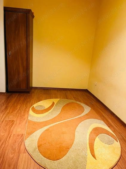 Apartament cu 3 camere semidecomandat în Central