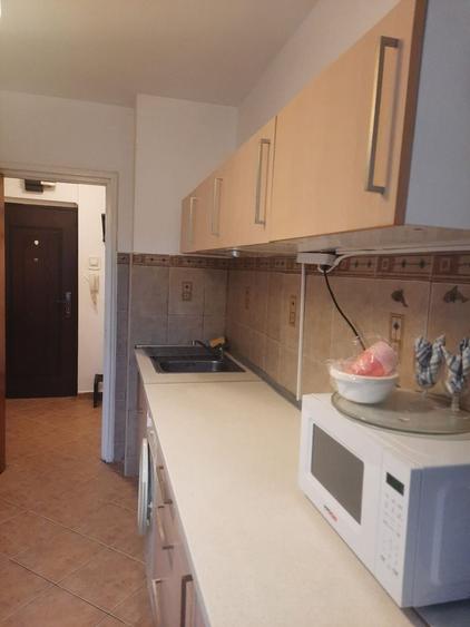 Apartament cu 2 camere decomandat, mobilat în Drumul Taberei