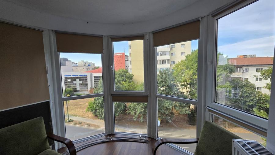 Apartament cu 2 camere semidecomandat, mobilat în Aradului