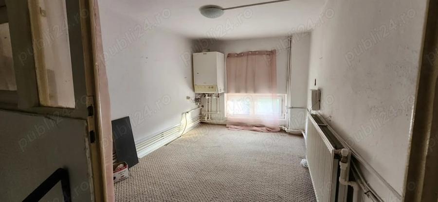 Spațiu comercial, de 94 mp, în Bejan