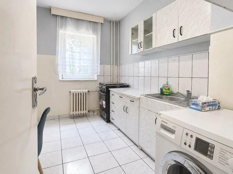 Apartament cu 2 camere semidecomandat în Girocului