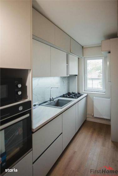Apartament cu 3 camere, mobilat în Sud