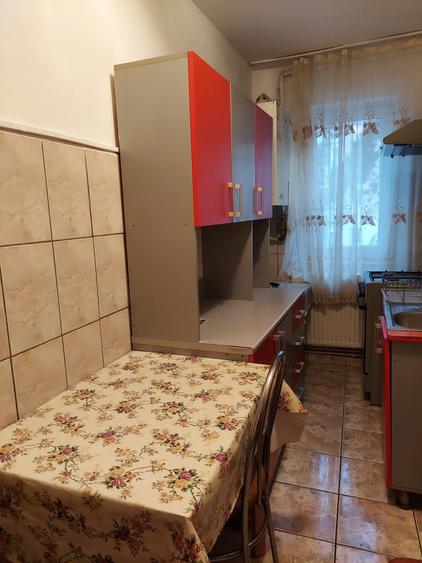 Apartament cu 2 camere semidecomandat în Exterior Vest
