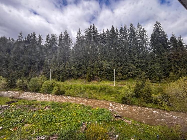 Casă individuală cu 4 camere cu Teren 1000 Mp în Central