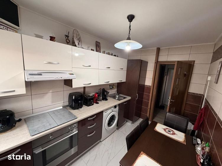 Apartament cu 3 camere în Rahova