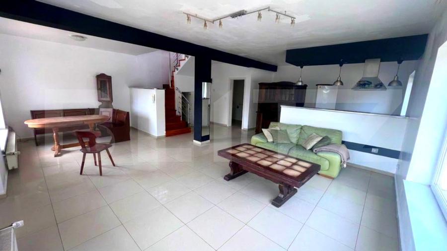Duplex cu 4 camere cu Canalizare în Cetate