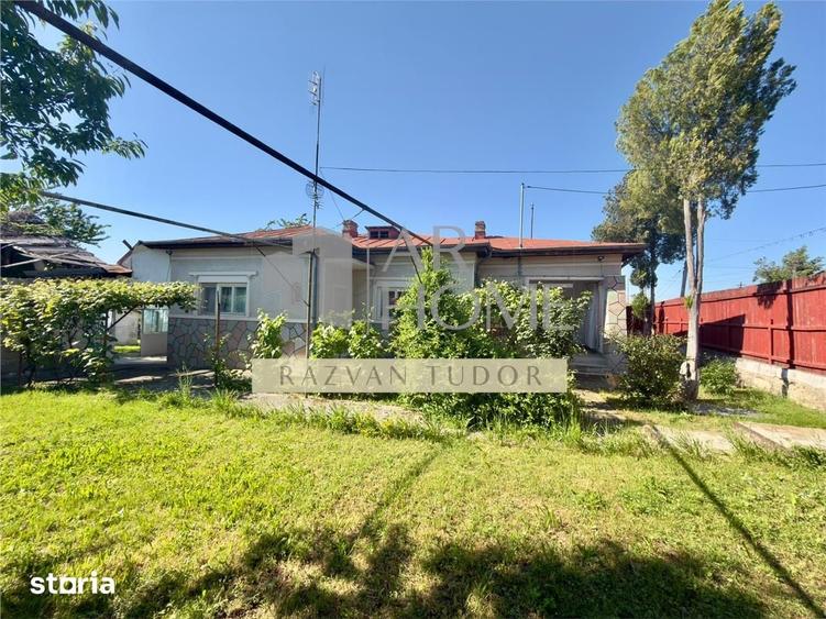 Casă cu 4 camere cu Teren 1681 Mp în Boldești