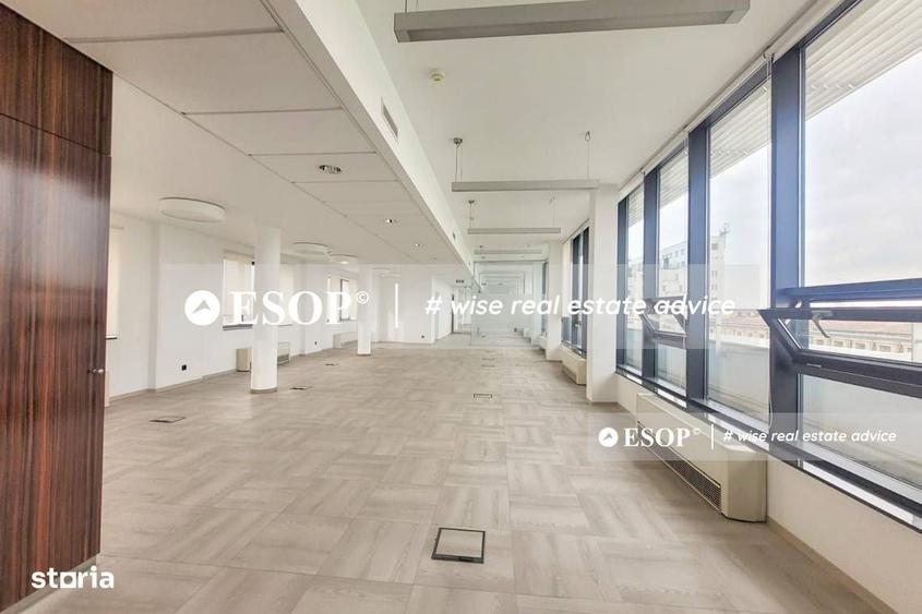 Spațiu comercial, de 3,838 mp, în Romană