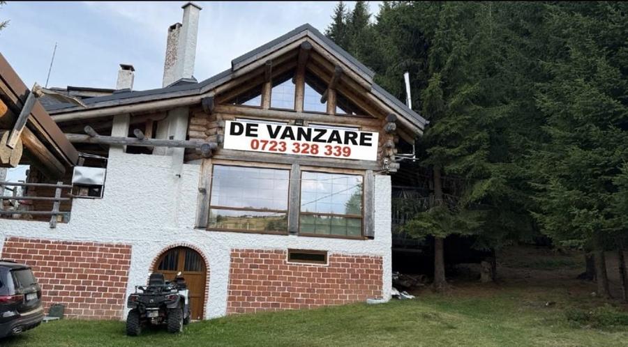 Casă cu 4 camere în Costești