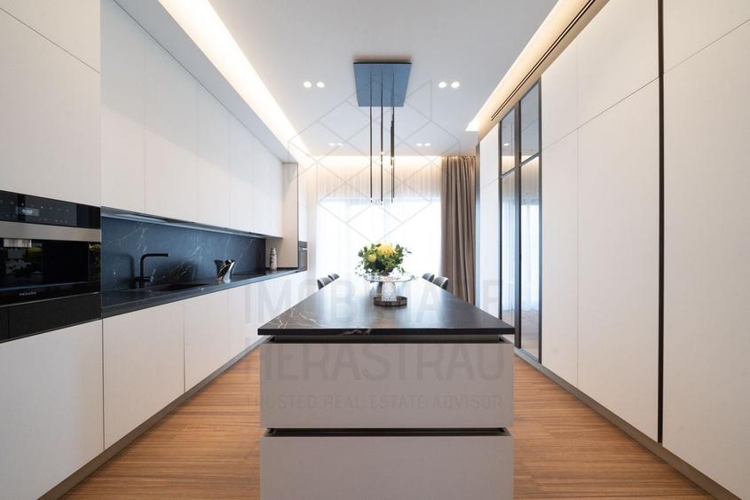 Penthouse cu 5 camere decomandat, mobilat în Băneasa
