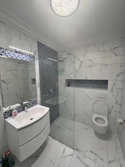 Apartament cu 3 camere semidecomandat, mobilat în Iris