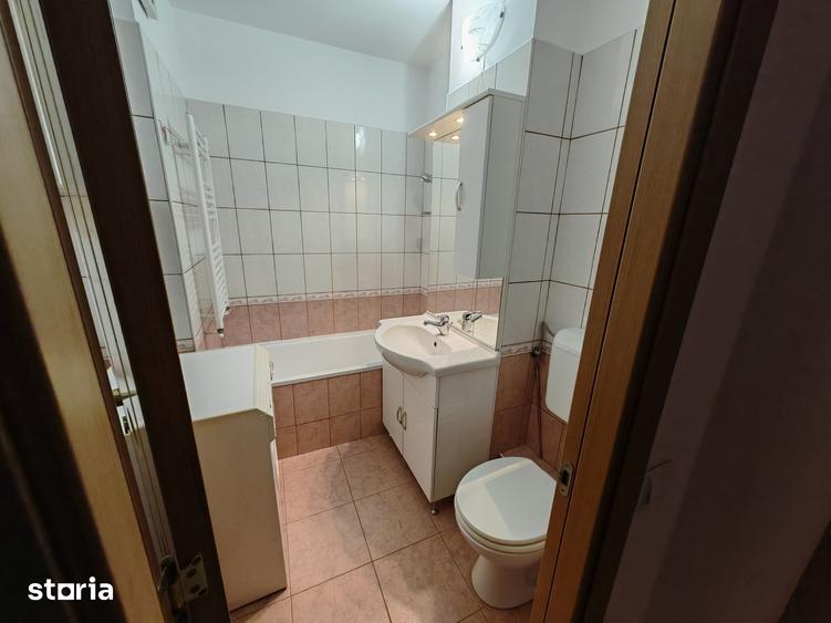 Apartament cu 2 camere decomandat în Republicii