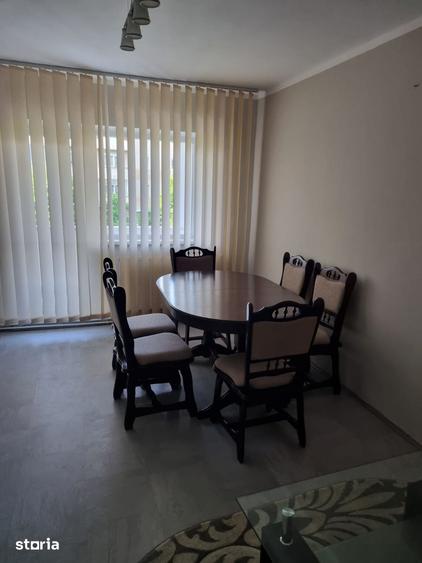 Apartament cu 3 camere în Traian