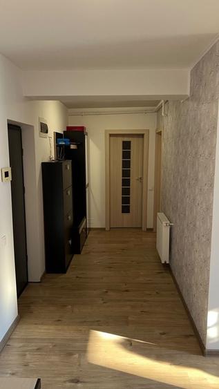 Apartament cu 2 camere decomandat în Între Lacuri