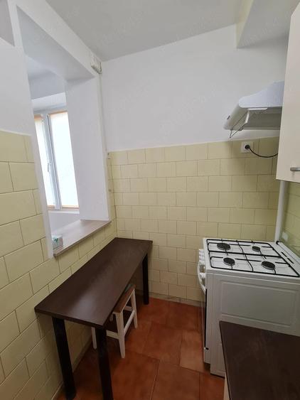 Garsonieră semidecomandată în Titan