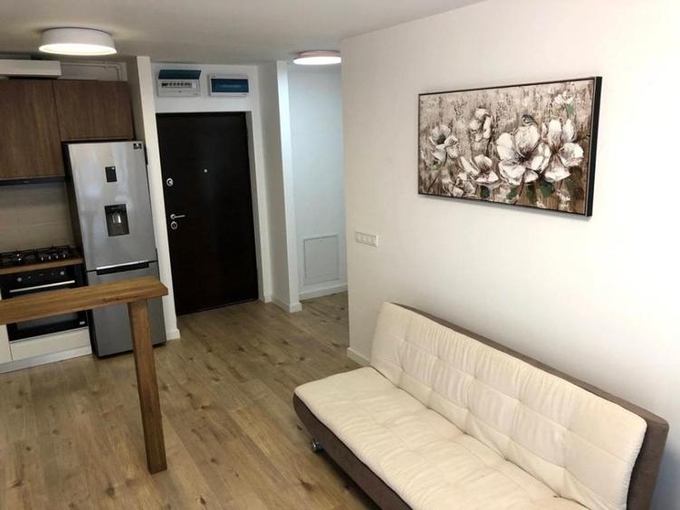 Apartament cu 2 camere semidecomandat în Barbu Văcărescu