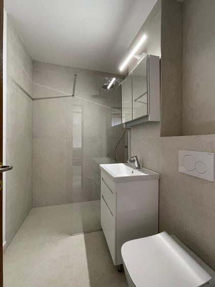 Apartament cu 2 camere decomandat, mobilat în Faleza Nord