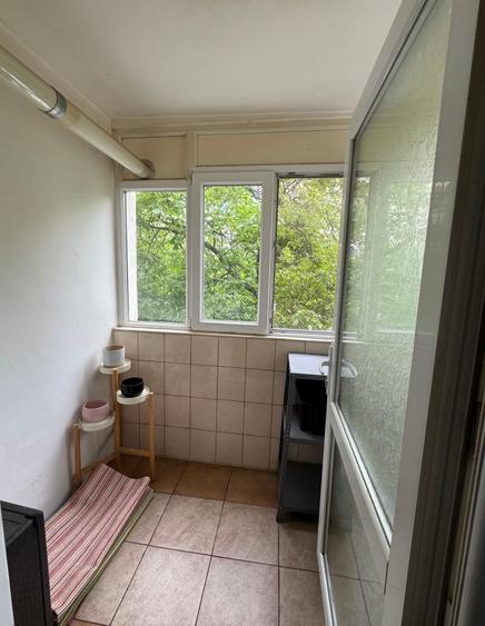 Apartament cu 3 camere decomandat, mobilat în Basarabia