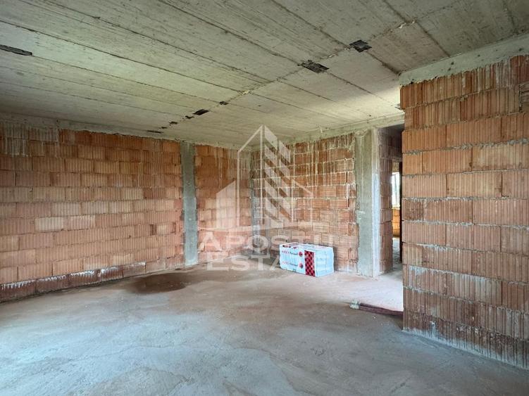 Duplex cu 3 camere cu Canalizare în Urseni