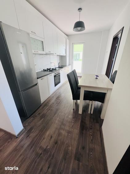 Apartament cu 3 camere în Calea Moldovei