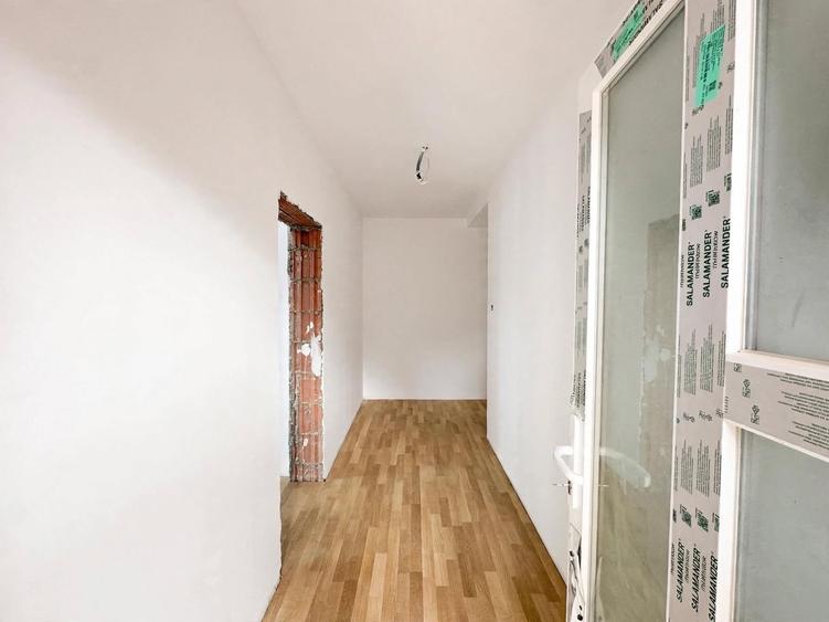 Duplex cu 3 camere cu Canalizare în Ghiroda