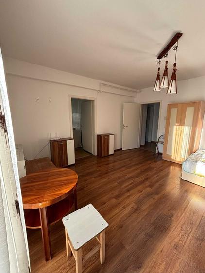 Apartament cu 3 camere decomandat în Avantgarden