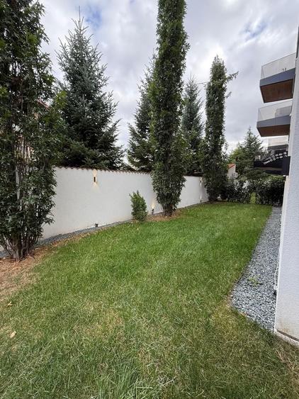Apartament cu 4 camere în Iancu Nicolae