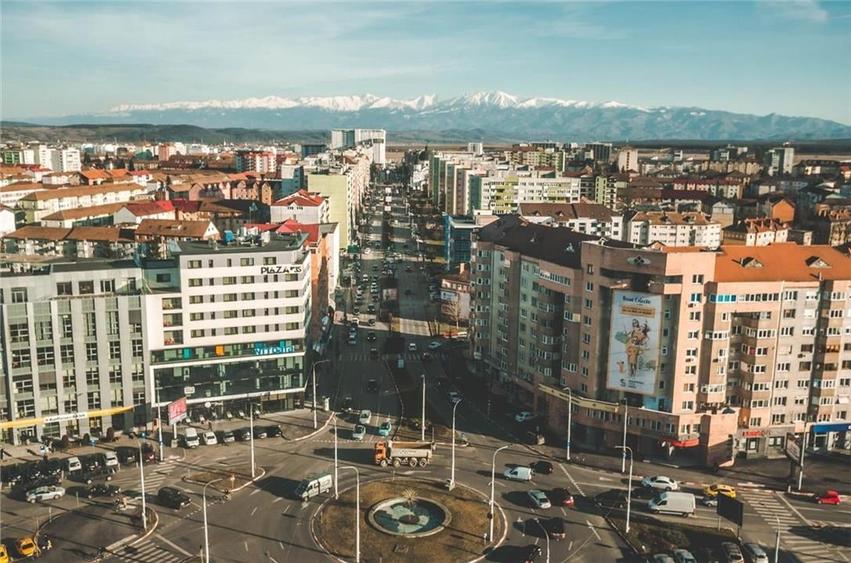 Spațiu comercial, de 200 mp, în Hipodrom 1