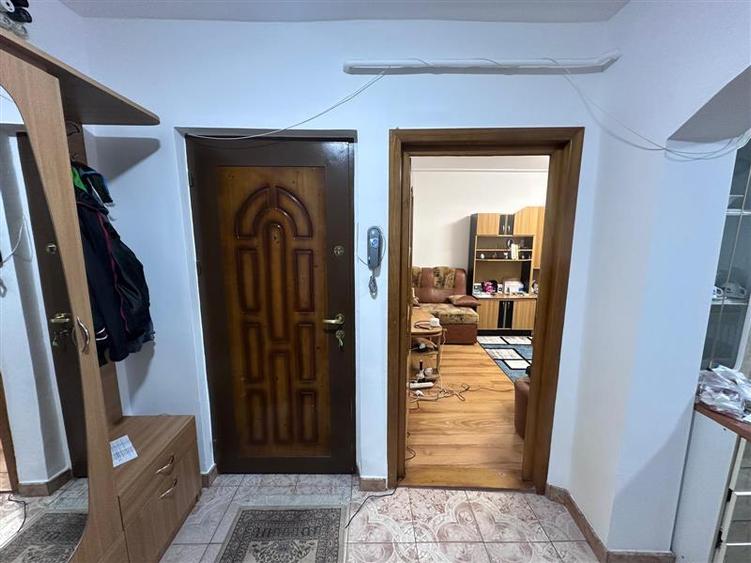 Apartament cu 2 camere decomandat în Dacia
