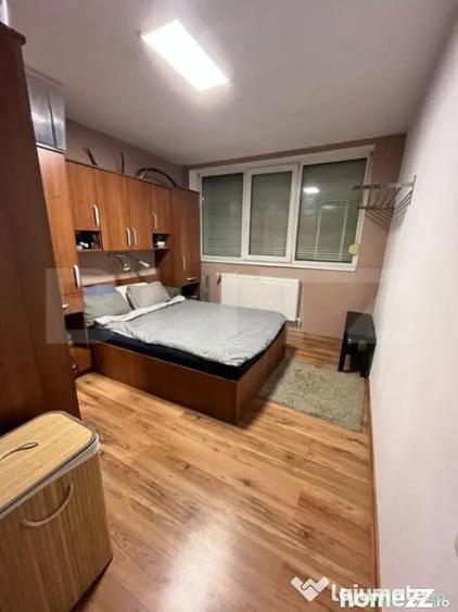 Apartament cu 3 camere decomandat în Torontalului