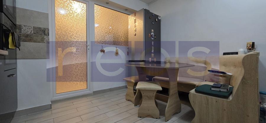 VANZARE 3 CAMERE DECOMANDAT -13 SEPTEMBRIE -SEBASTIAN - 12