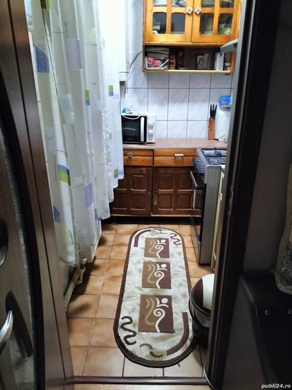 Apartament cu 2 camere semidecomandat în Caracal
