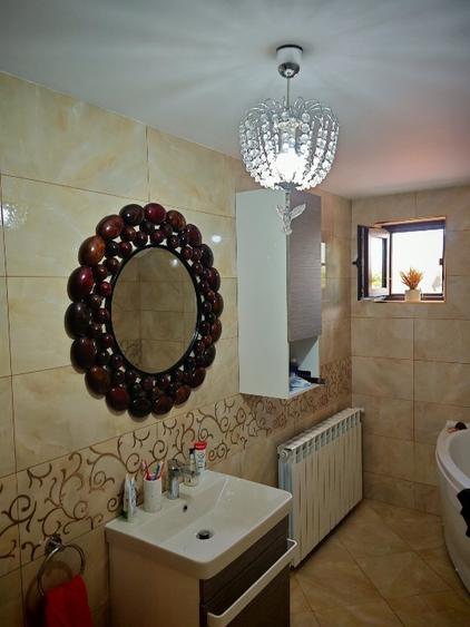 Casă individuală cu 3 camere cu Canalizare în Vânători