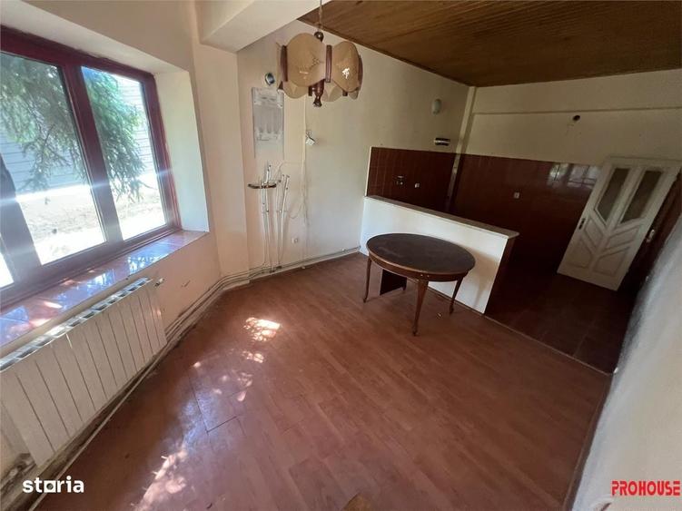 Casă cu 3 camere în Central