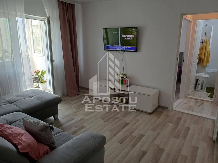 Apartament cu 2 camere semidecomandat, mobilat în Lipovei